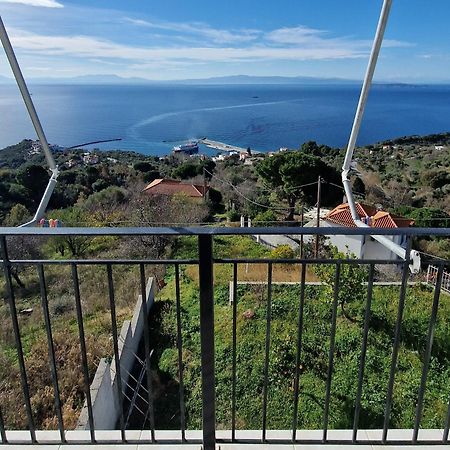 Skopelos House Nikols Apartment Loutraki  Exterior photo